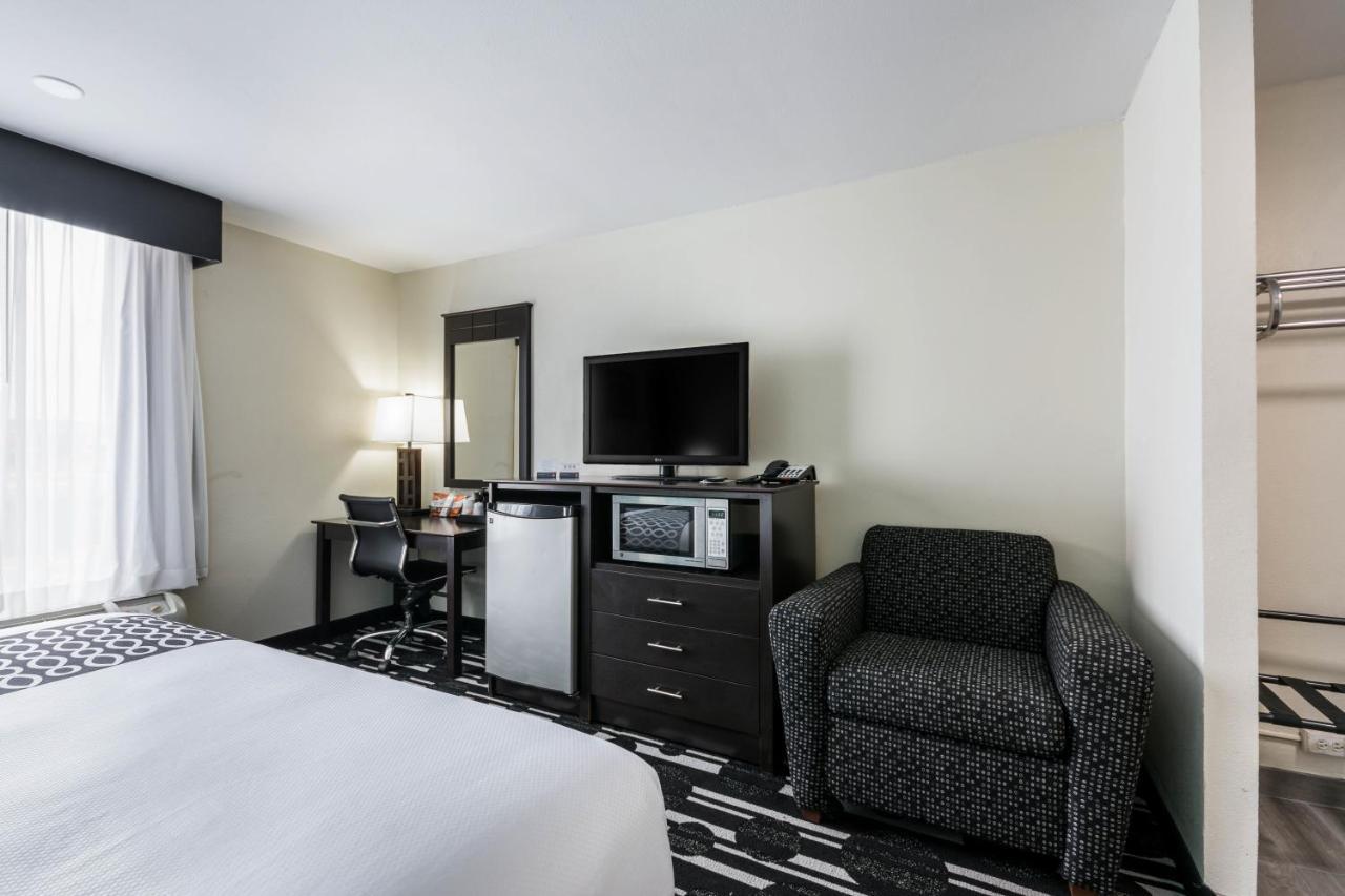 Days Inn By Wyndham Oklahoma City Bricktown Bagian luar foto
