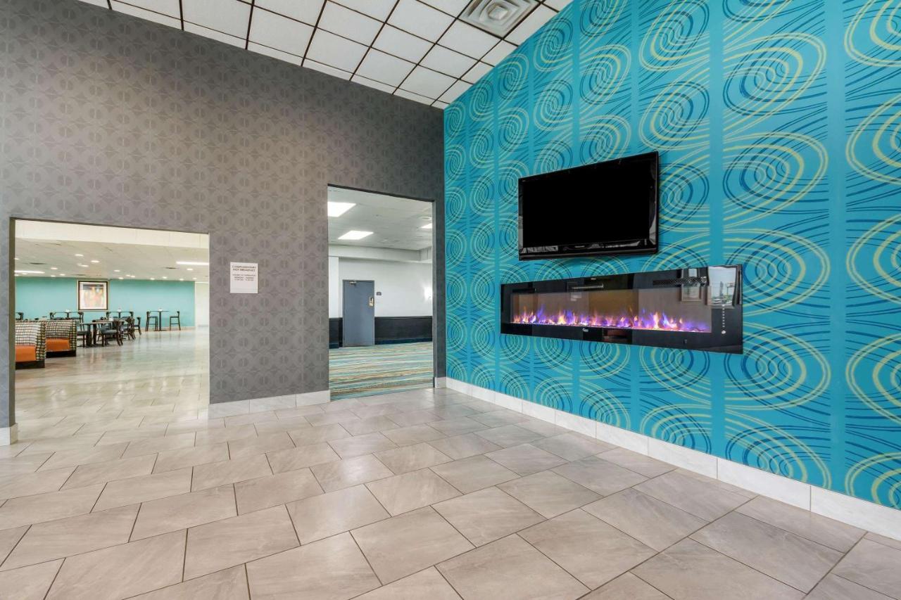 Days Inn By Wyndham Oklahoma City Bricktown Bagian luar foto