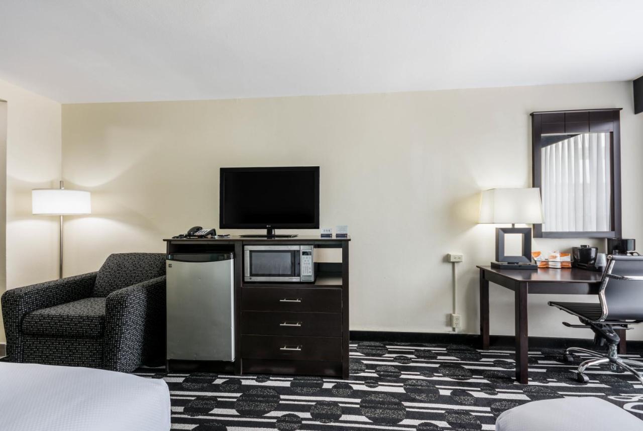 Days Inn By Wyndham Oklahoma City Bricktown Bagian luar foto